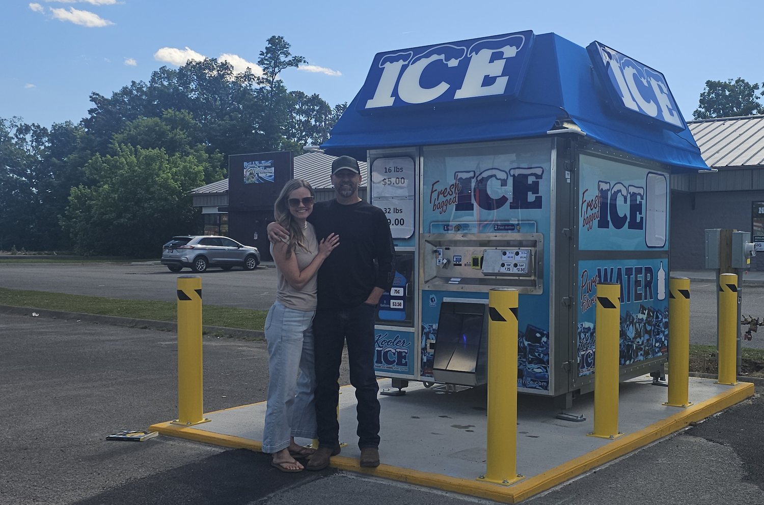 Chris and Teresa, owners of Summit Ridge Ice, at the Sevierville location